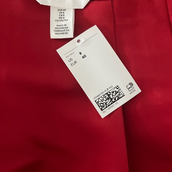 H&M Red Flared Skirt - Picture 5 of 5